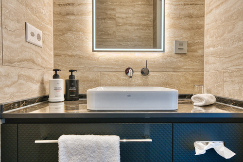Referenz Abdeckung Granit Naturstein Hotel Schweizerhof Luzern