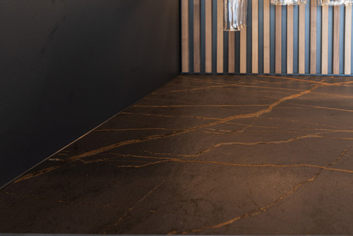 Referenz Abdeckung Dekton bei Outdoor-Bar