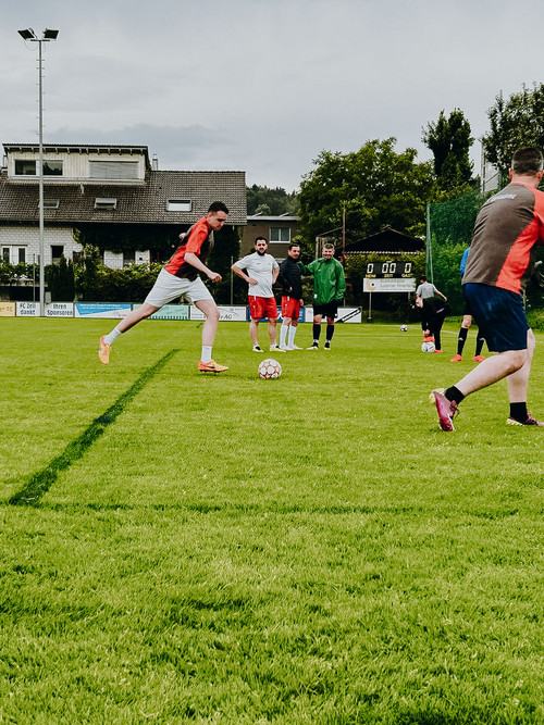 Dorfturnier FC Zell Teilnahme Marmobisa Team