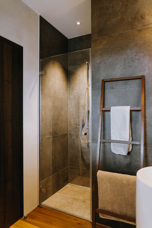 Referenz Lugnorre EFH Dusche + Toilette